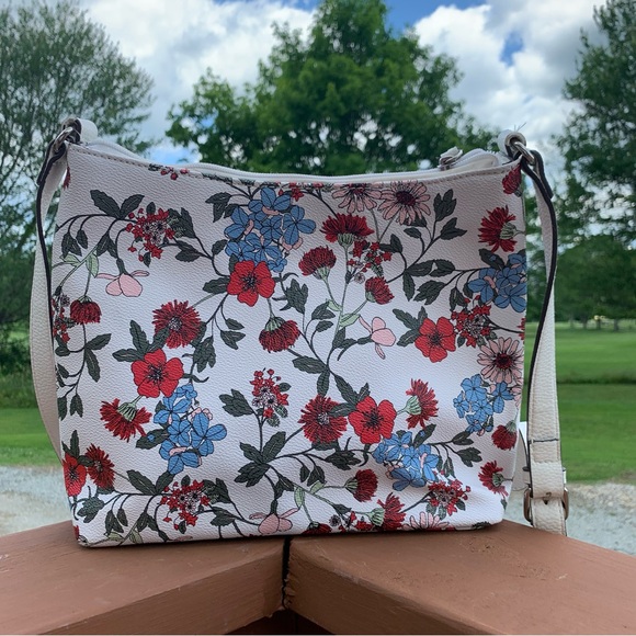 Liz Claiborne Crossbody Floral Purse - Picture 3 of 16